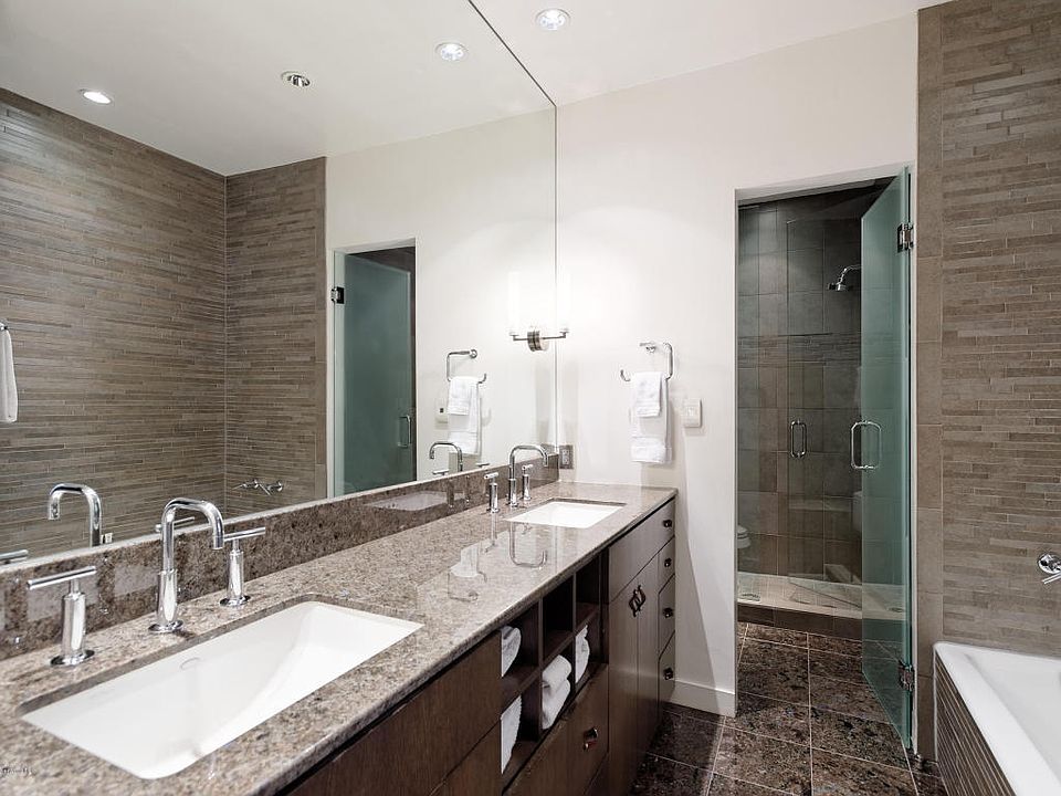 2nd image of 404 S Galena St #208
