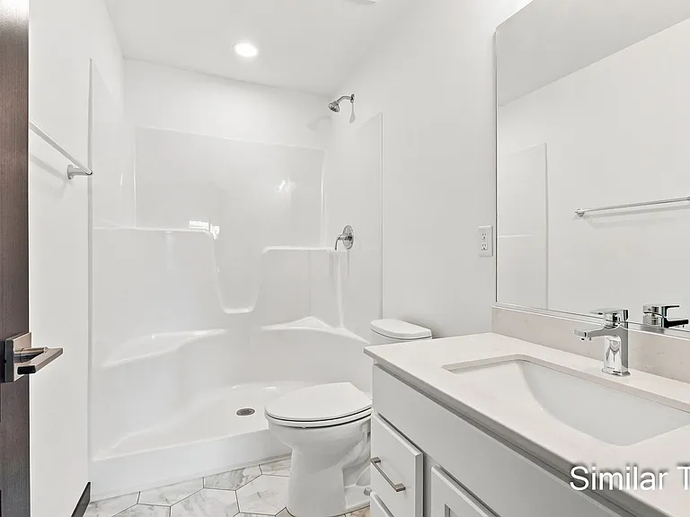 1263 N Marion Rd #5 — Photo 6