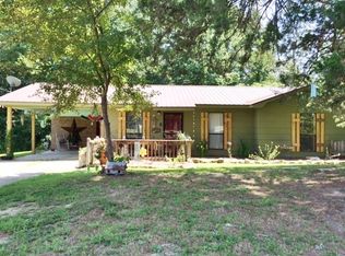 181 Oakley Rd, Thaxton, MS 38871