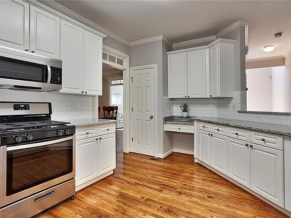 2nd image of 260 Haydens Walk Ct
