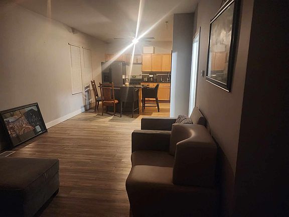 3rd image of 3020 Hawthorne St