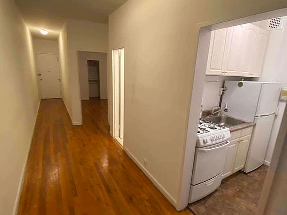 5th image of 450 W 58th St APT 5E