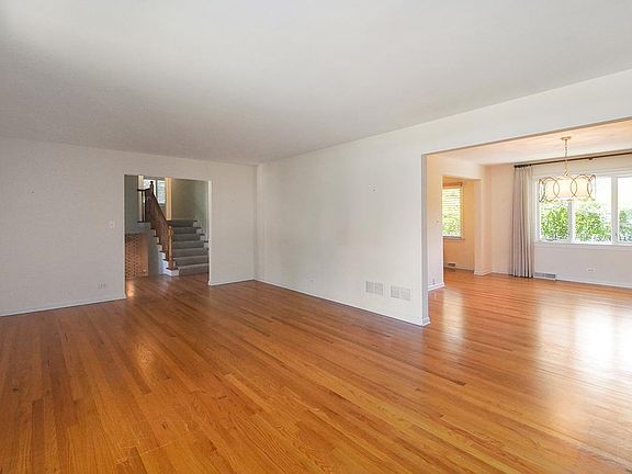 4th image of 5021 Caroline Ave