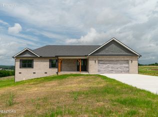 312 Cash Ln, Maryville, TN 37801