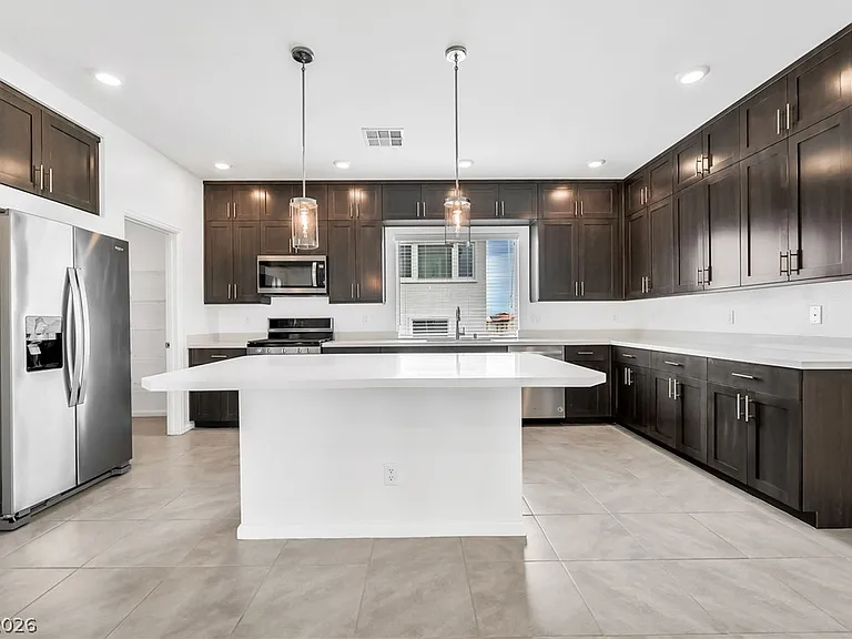 7754 Misty Oaks Ave — Photo 12