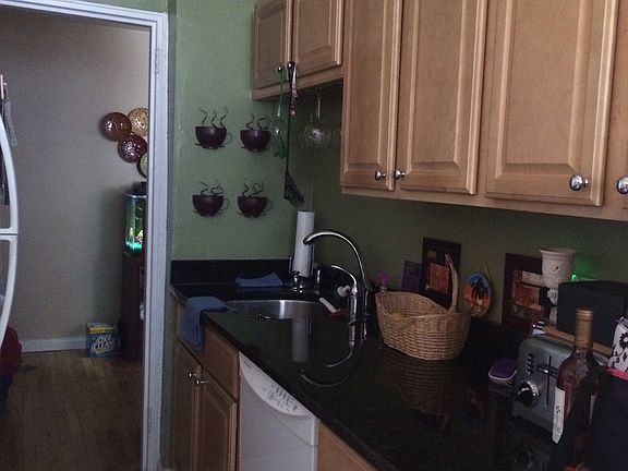 3rd image of 2 Birchwood Ct APT 4C