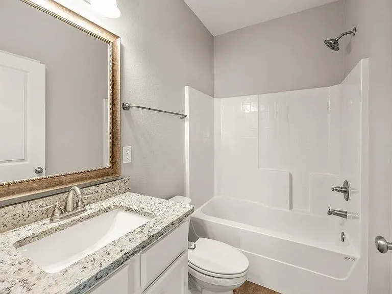 16 Montauk Cir — Photo 8