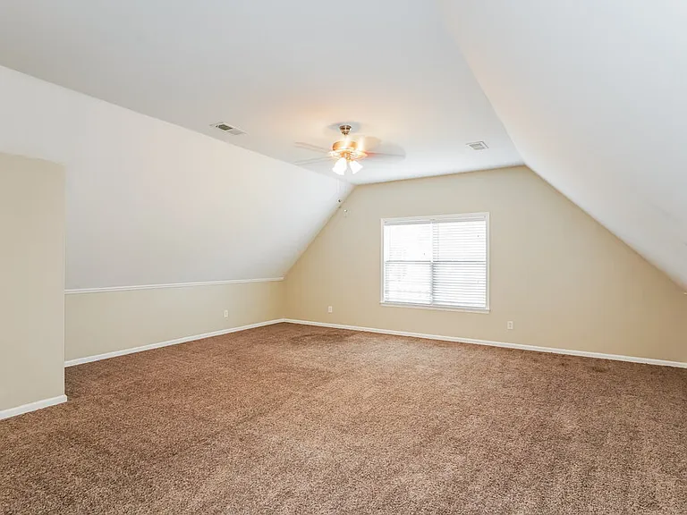 100 Homestead Ln — Photo 17