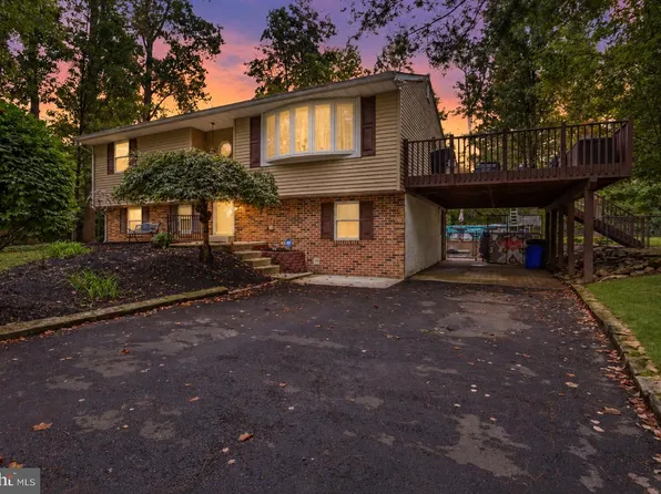 74 Midway Ave, Langhorne, PA 19047