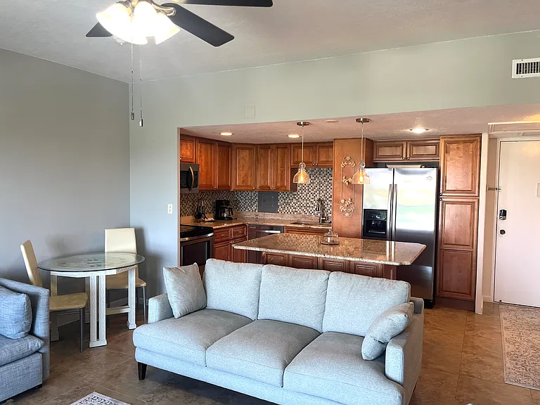 880 Mandalay Ave #802 — Photo 21