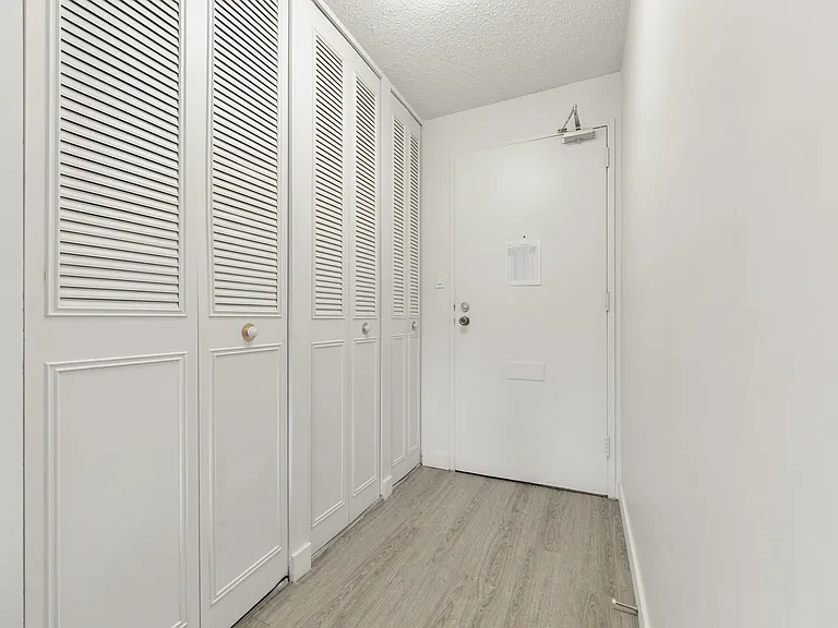 5210 122nd St NW — Photo 28