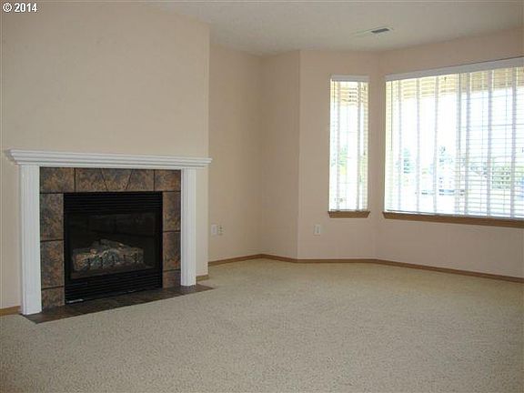 3rd image of 4620 NE 38th St