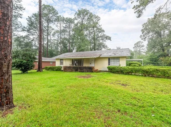 1300 S Edgewood Dr, Dothan, AL 36301