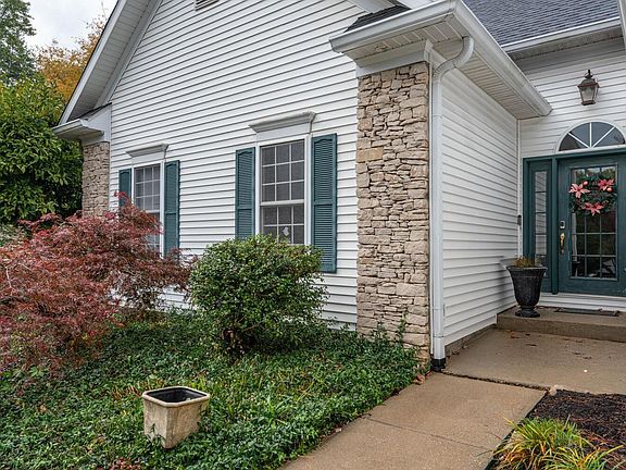 5th image of 1218 W Acacia Ct