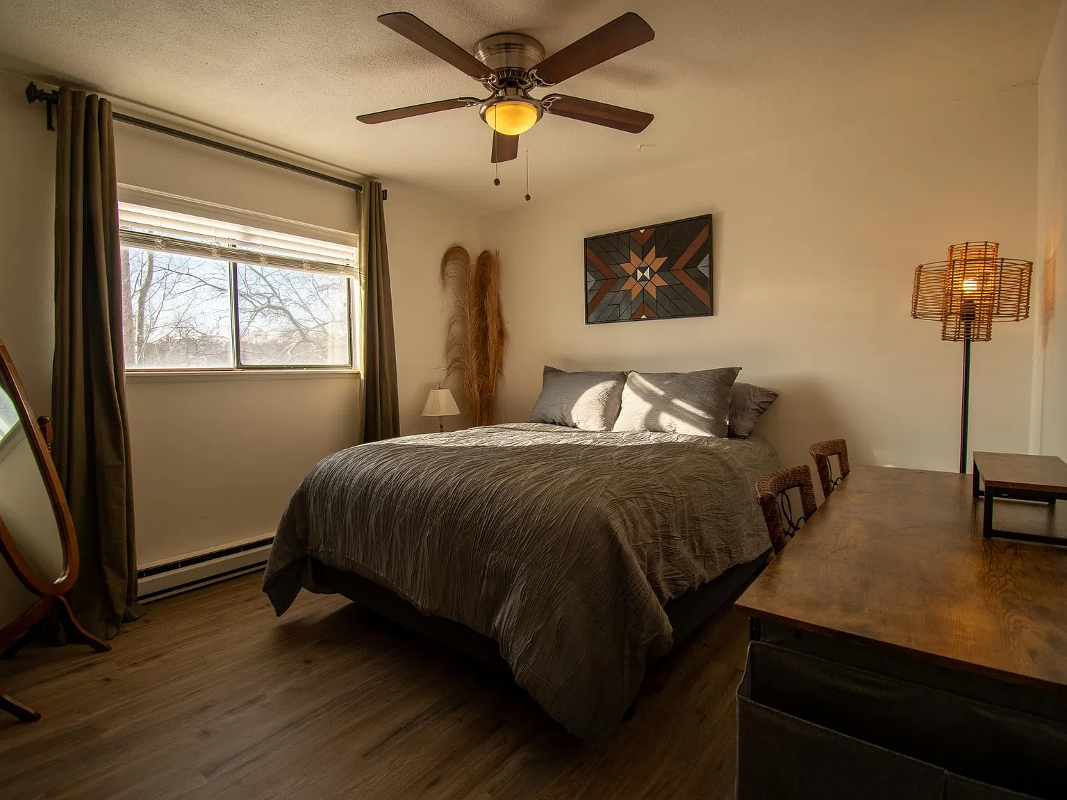 2 bed, 700 sqft, $1,795 — Photo 2