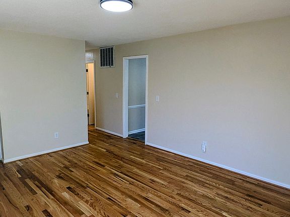 4th image of 1028 Gales Ave