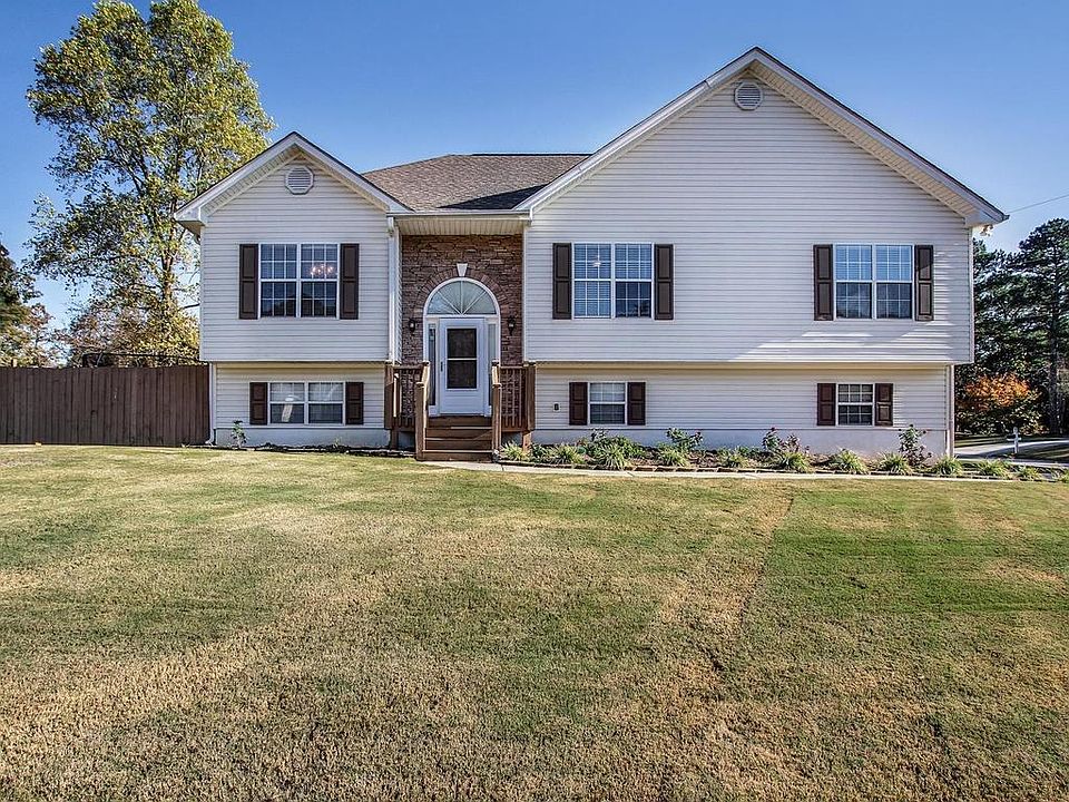 1st image of 4807 Hunt Club Dr