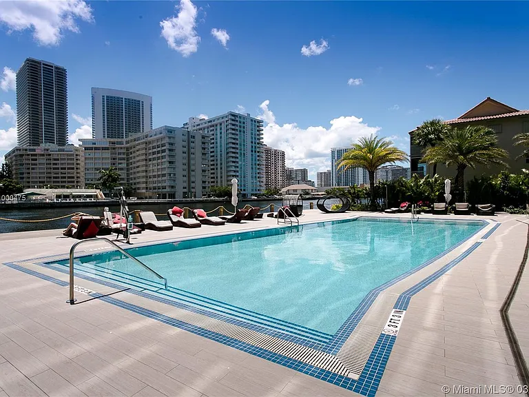 2600 E Hallandale Beach Blvd #T2002 — Photo 25