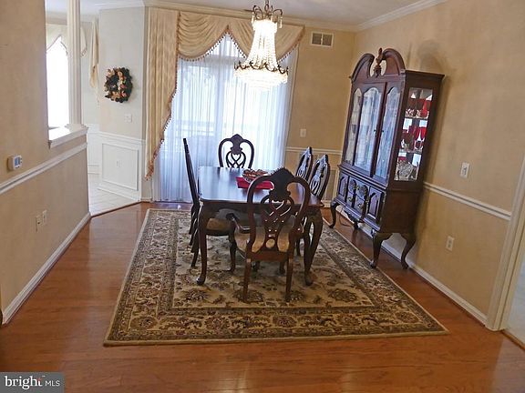 4th image of 1306F Scottsdale Dr #204
