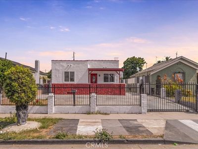 727 E 94th St, Los Angeles, CA, 90002