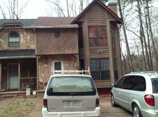 836 Brandy Oaks Ln, Stone Mountain, GA 30088