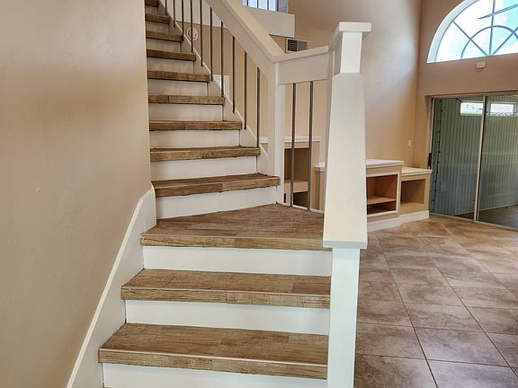 5th image of 13578 Admiral Ct