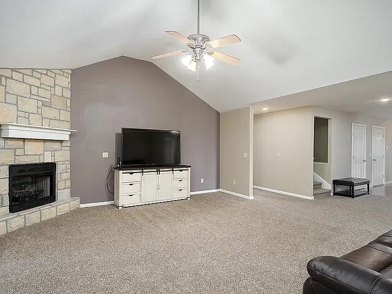 835 E Country Ridge St — Photo 15