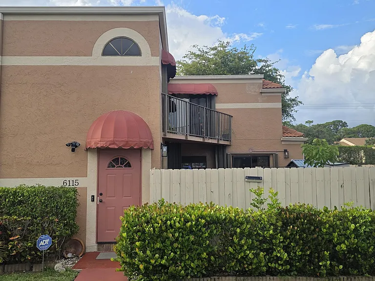 6115 Seven Springs Blvd — Photo 10