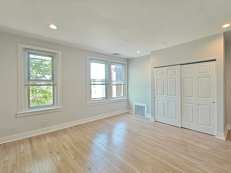 6142 Locust St #B — Photo 9