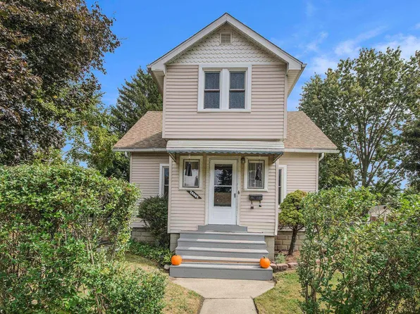 26082 Parkington St, Roseville, MI 48066