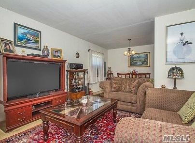 5th image of 2803 Connecticut Ave
