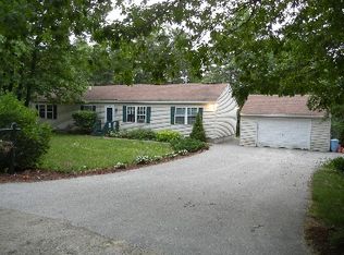 10 Lenox Cir, North Waterboro, ME 04061