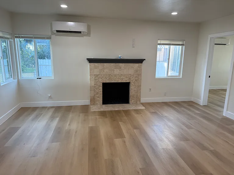 4078 Douglass Ave — Photo 6