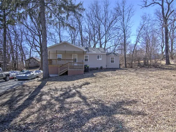 4345 Oak Dr, Decatur, IL 62526