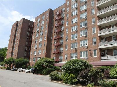 245 Rumsey Rd APT 1L, Yonkers, NY, 10701