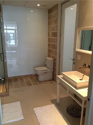 Sold by R New York | media 18