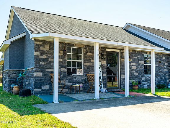 4th image of 3301 Parkway Court #A