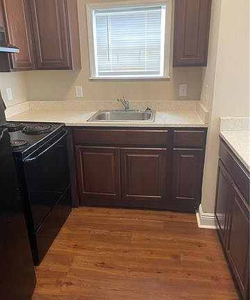4th image of 8823 Olive St