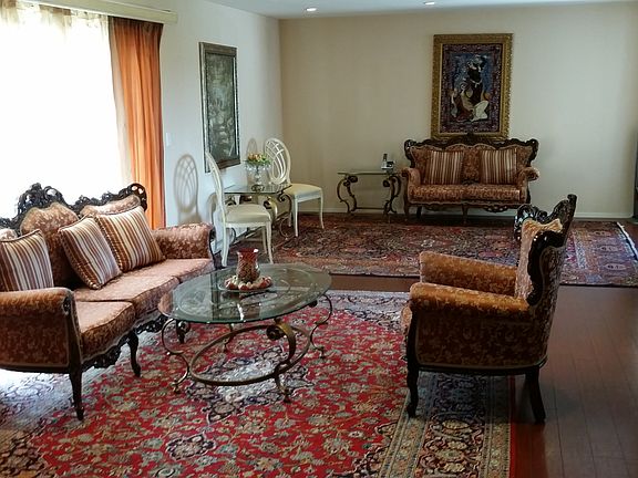 2nd image of 10282 Tujunga Canyon Blvd Unit 304