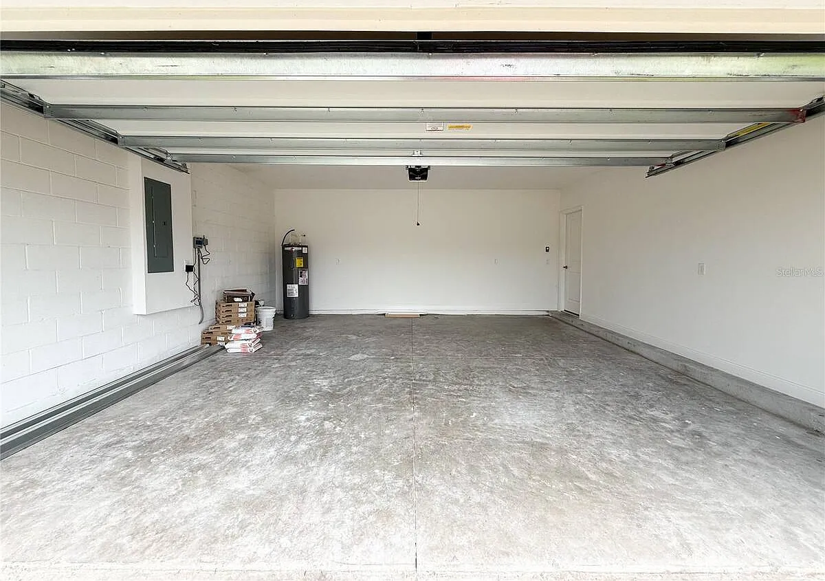 5 bed, 3.5 bath, 3171 sqft, $3,250 — Photo 3