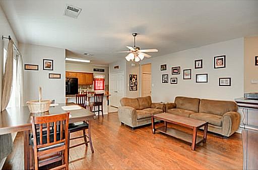 3rd image of 2514 Elkhorn Trl