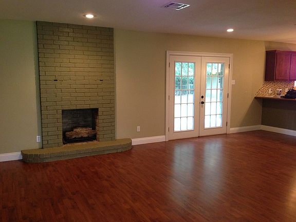 4th image of 294 Bronco Cir