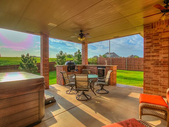 3rd image of 17300 Hardwood Pl