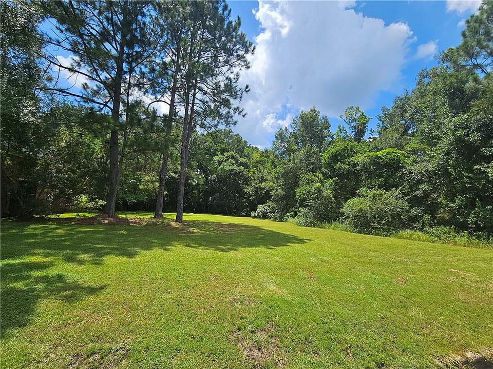 2nd image of 404 Lakeview Dr W #5