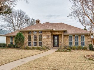 3922 Bobbin Ln, Addison, TX 75001