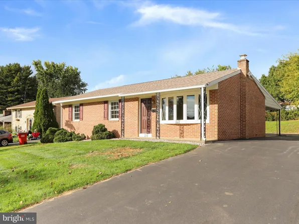 10910 Rosewood Dr, Hagerstown, MD 21740