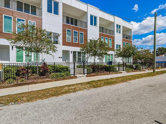 4th image of 120 E Gladys St Unit 4