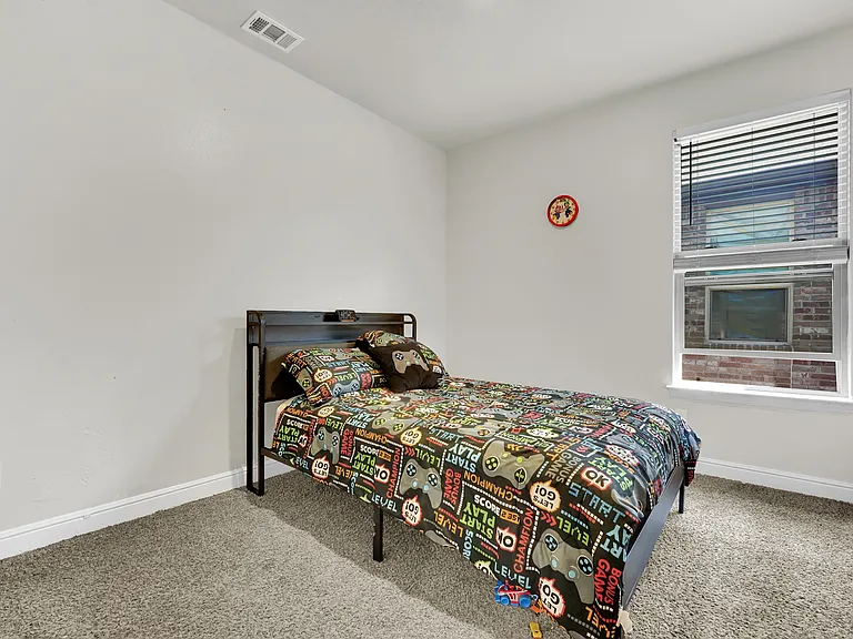 1120 Gillespie Dr — Photo 24