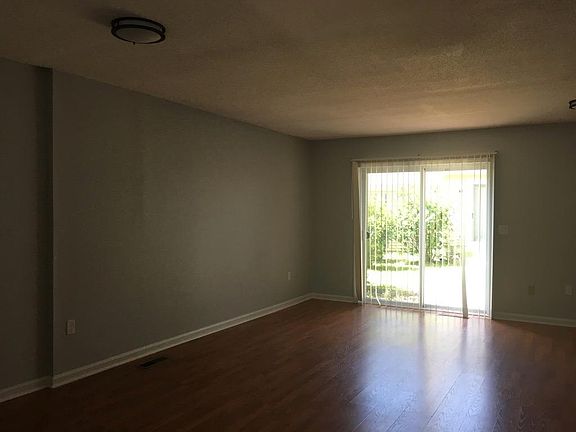 Spacious living room