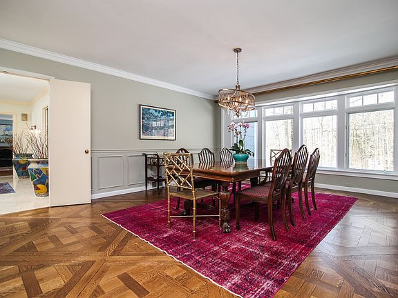 Formal dining room